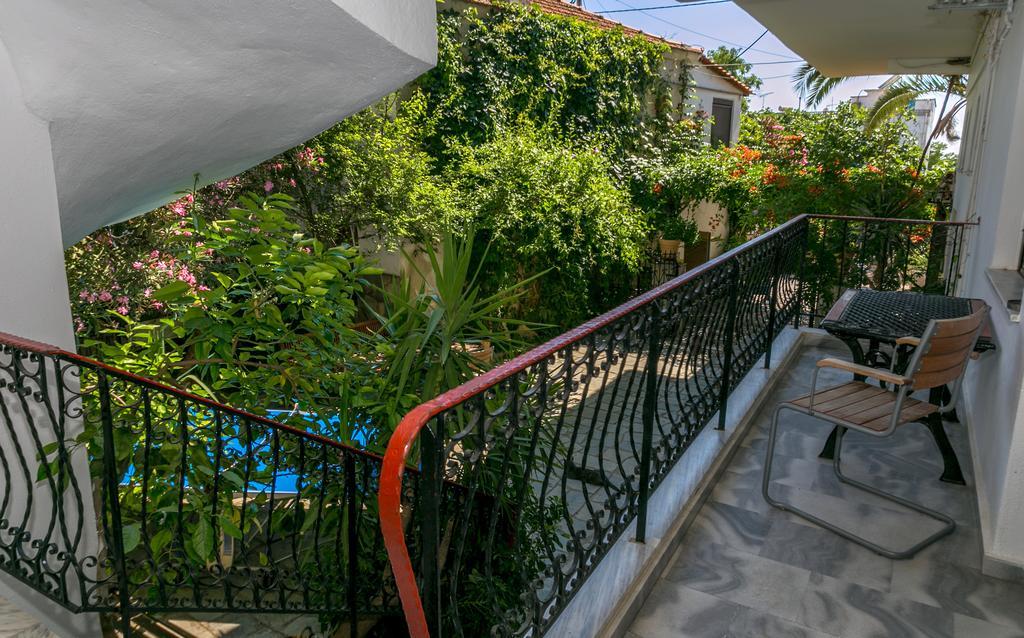 Pension Aldebaran Hotell Potos Exteriör bild