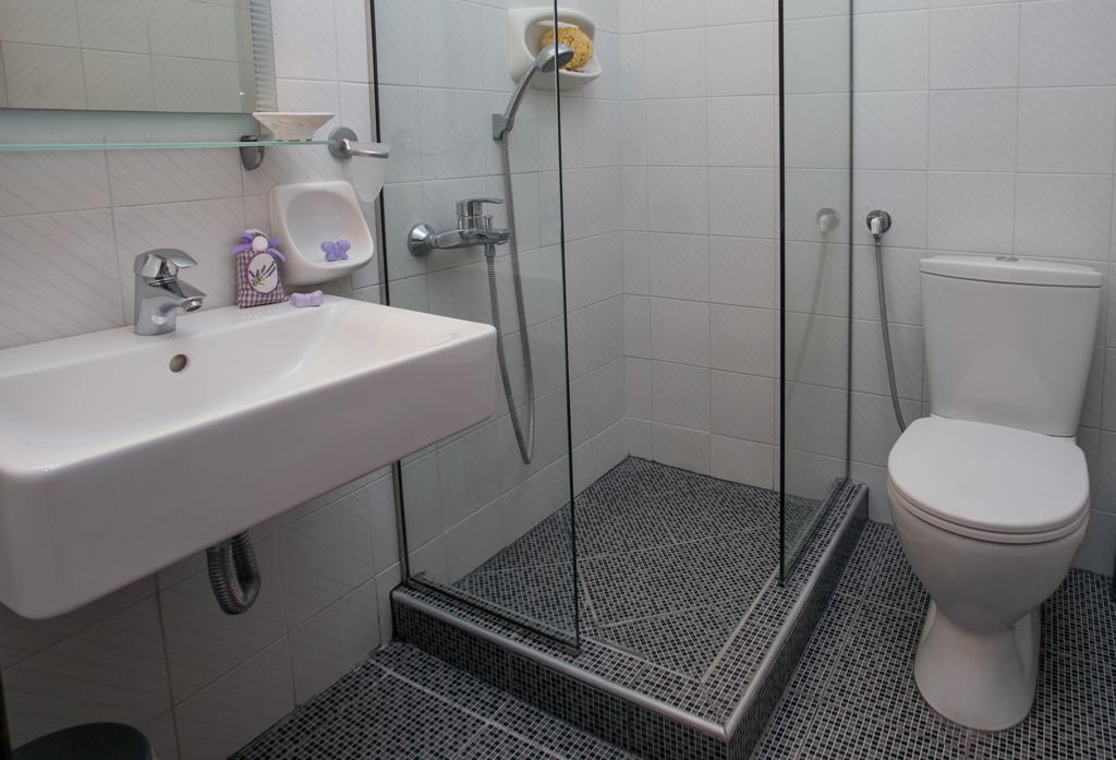 Pension Aldebaran Hotell Potos Rum bild