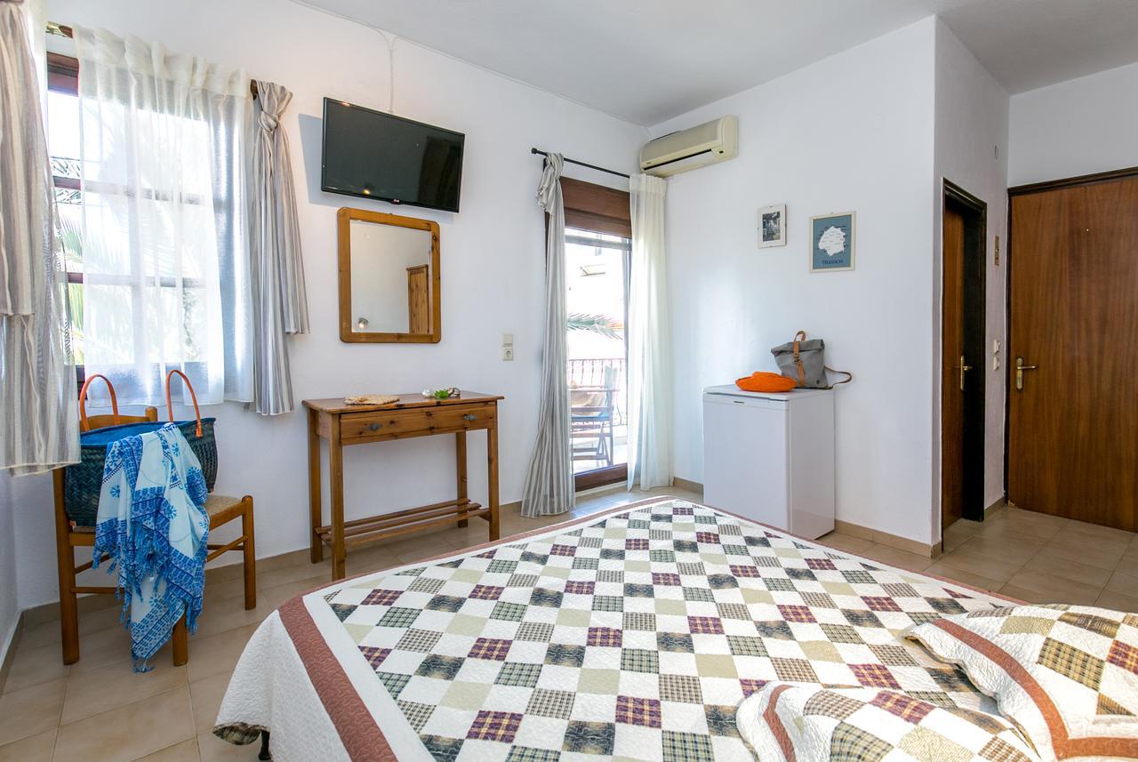 Pension Aldebaran Hotell Potos Exteriör bild