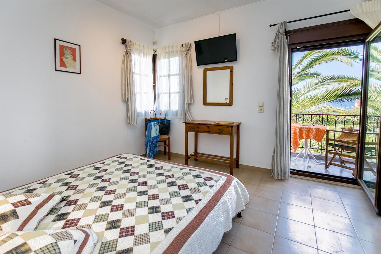 Pension Aldebaran Hotell Potos Exteriör bild